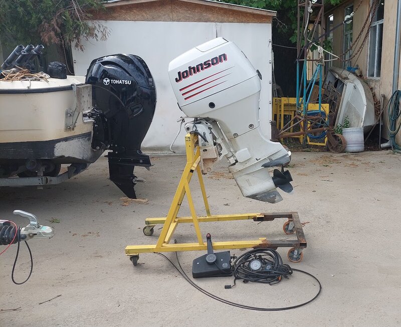 Motor de barca Johnson 70 CP.